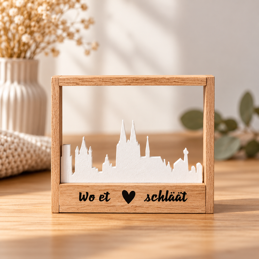 Kölner Skyline im Holzrahmen – „Wo et Hätz schläät“