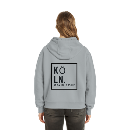 Köln Koordinaten (großer Druck auf dem Rücken) - Fluffy Boxcut Zipper
