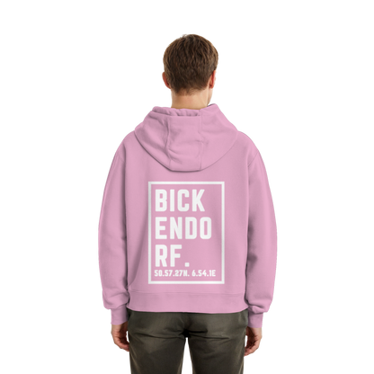 Bickendorf Koordinaten (großer Druck auf dem Rücken) - Fluffy Boxcut Zipper