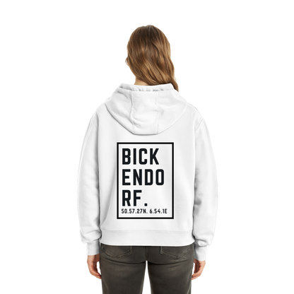 Bickendorf Koordinaten (großer Druck auf dem Rücken) - Fluffy Boxcut Zipper
