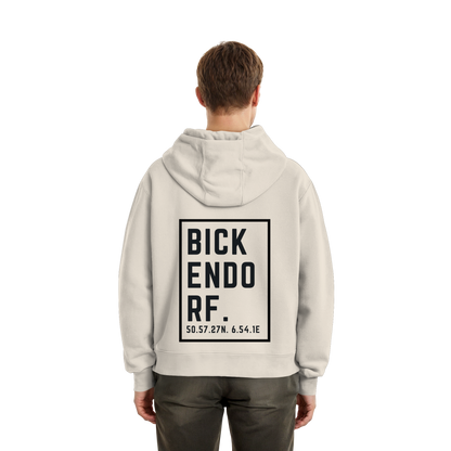 Bickendorf Koordinaten (großer Druck auf dem Rücken) - Fluffy Boxcut Zipper