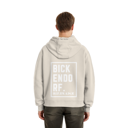 Bickendorf Koordinaten (großer Druck auf dem Rücken) - Fluffy Boxcut Zipper